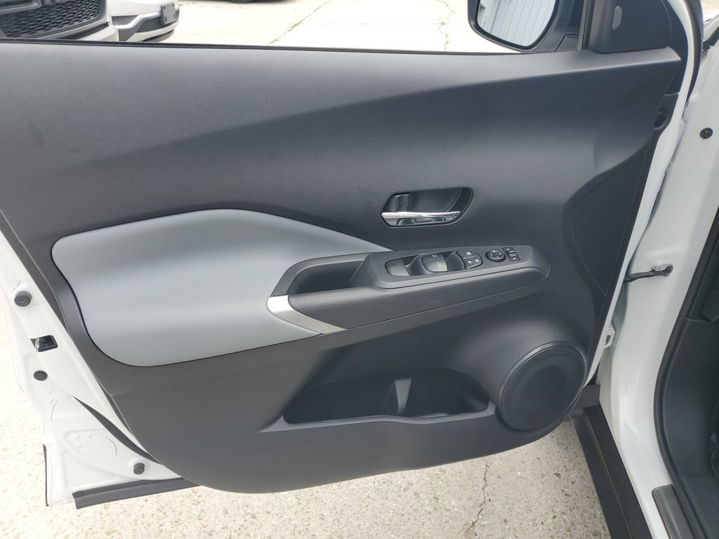 Certified 2024 Nissan Kicks SR w/ SR Premium Package FWD image 27