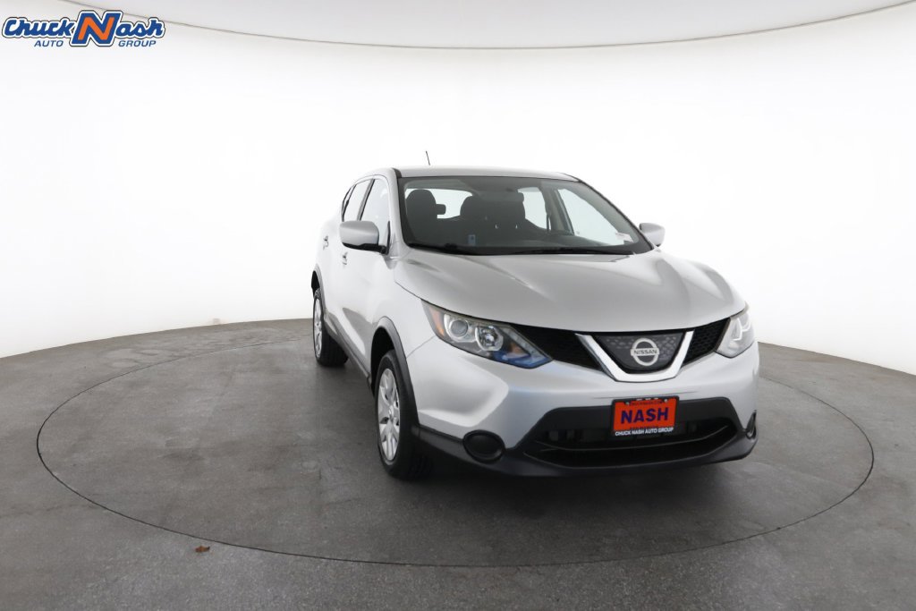 Used 2018 Nissan Rogue Sport S FWD image 3