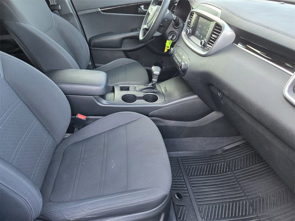 Certified 2020 Kia Sorento L image 13