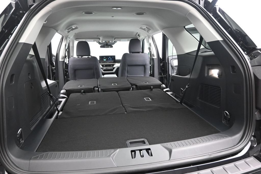 New 2026 Ford Explorer Active RWD image 22
