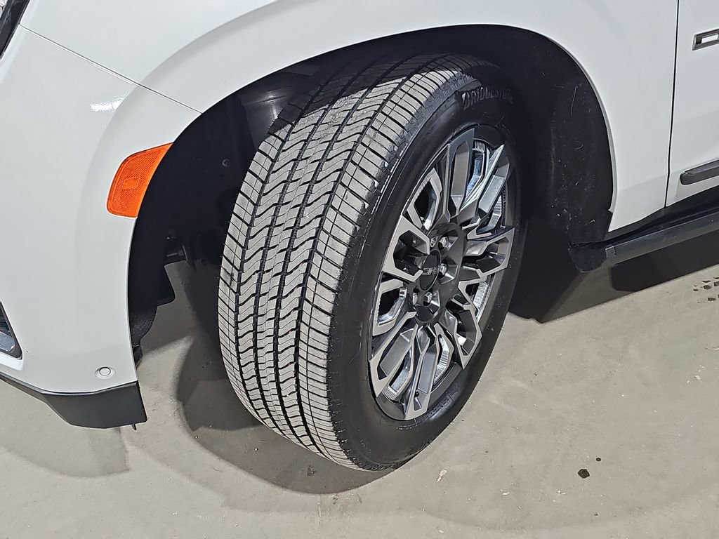 Certified 2024 GMC Yukon XL Denali Ultimate AWD/4WD image 40