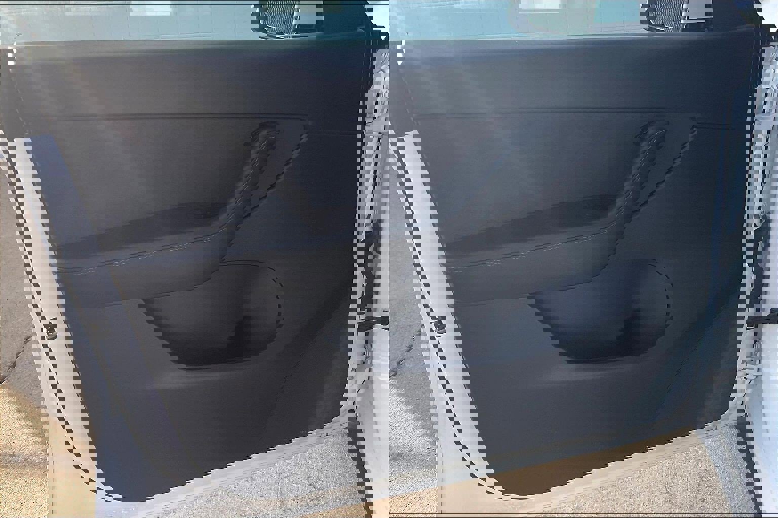 Used 2021 Tesla Model Y Long Range image 28