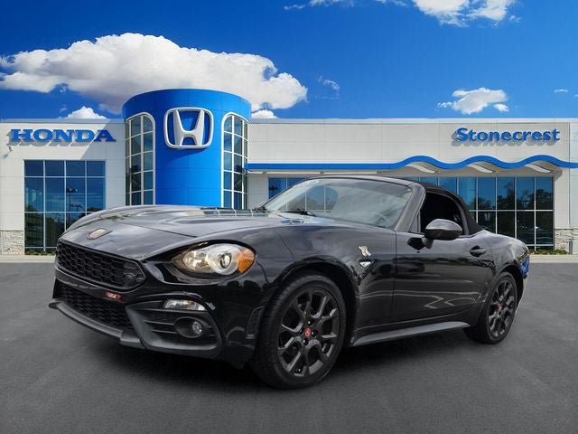 Used 2018 FIAT 124 Spider Abarth RWD image 1
