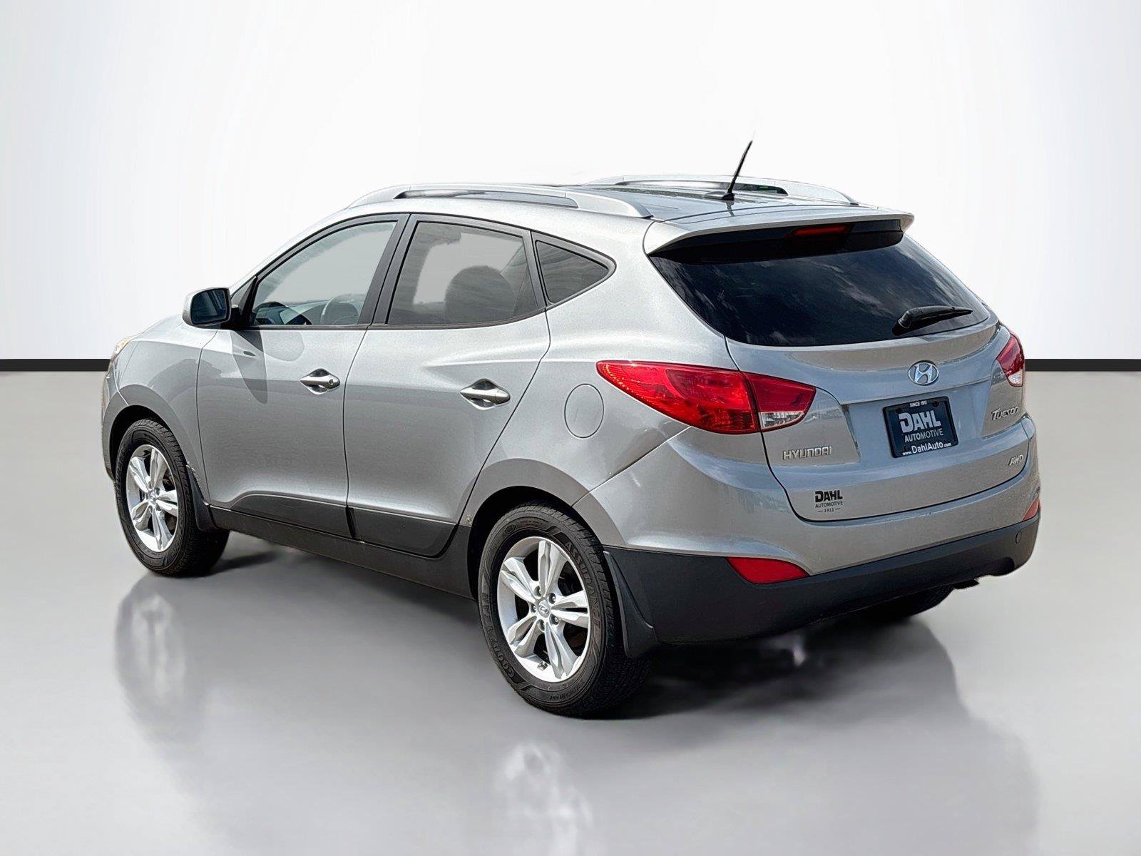 Used 2010 Hyundai Tucson GLS w/ Popular Equipment Pkg 2 AWD/4WD image 9