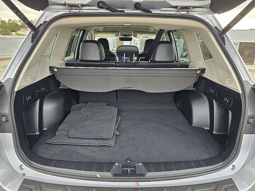 Used 2020 Subaru Forester Limited w/ Popular Package #3 image 11