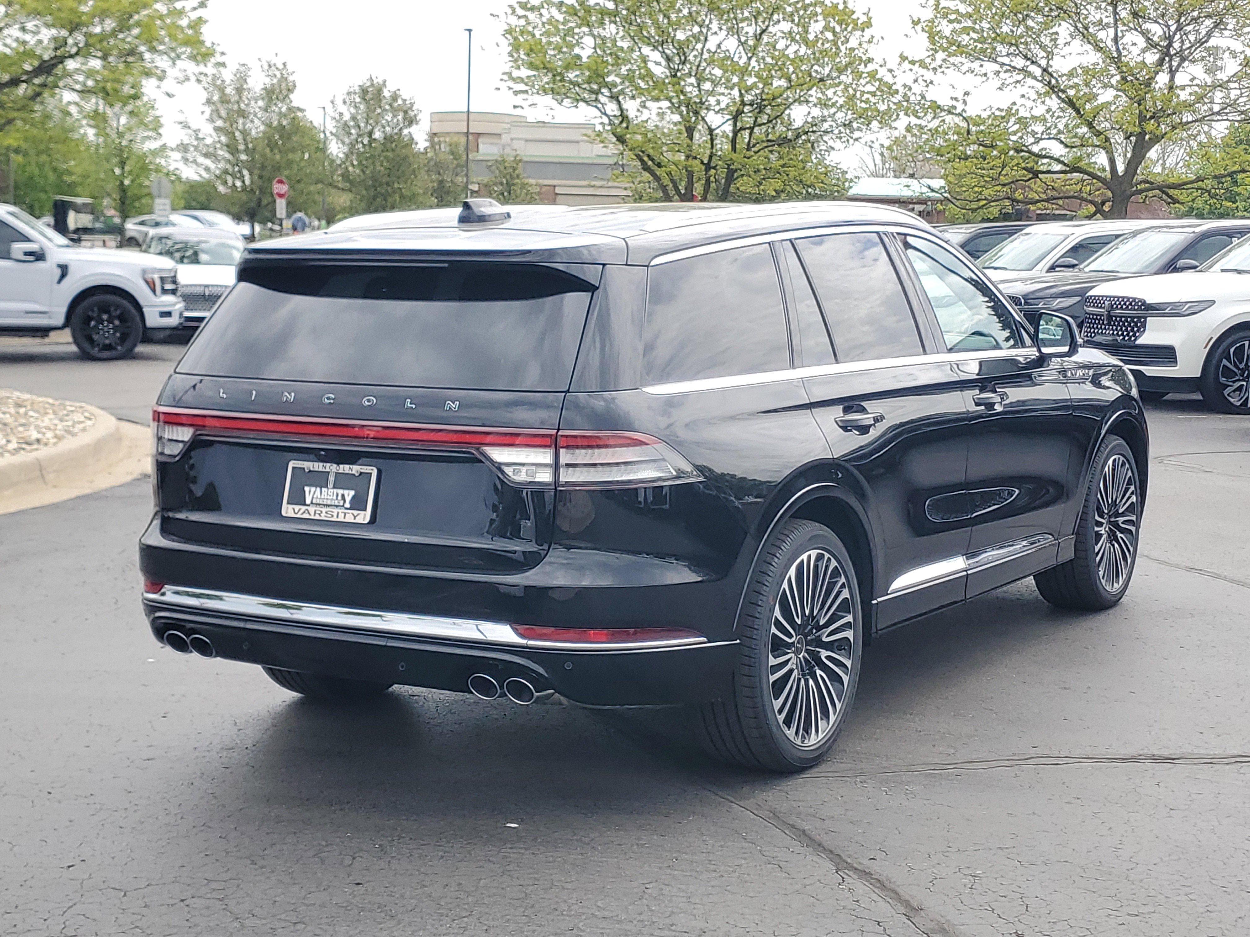 New 2026 Lincoln Aviator Black Label w/ Dynamic Handling Package AWD/4WD image 4