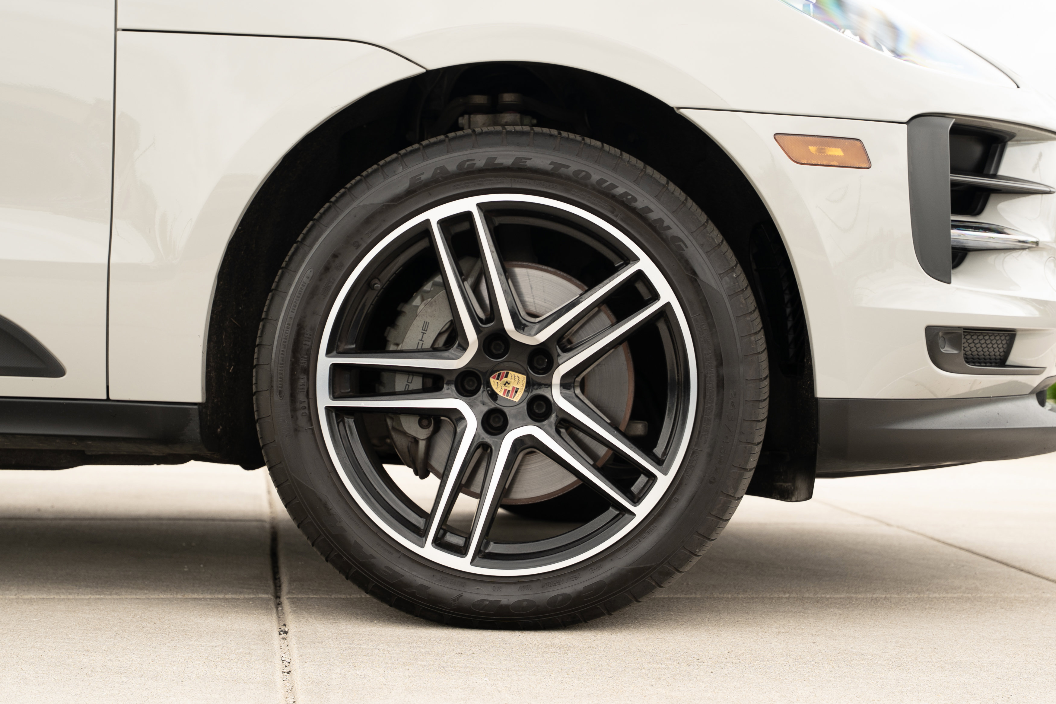 Used 2021 Porsche Macan S AWD/4WD image 33