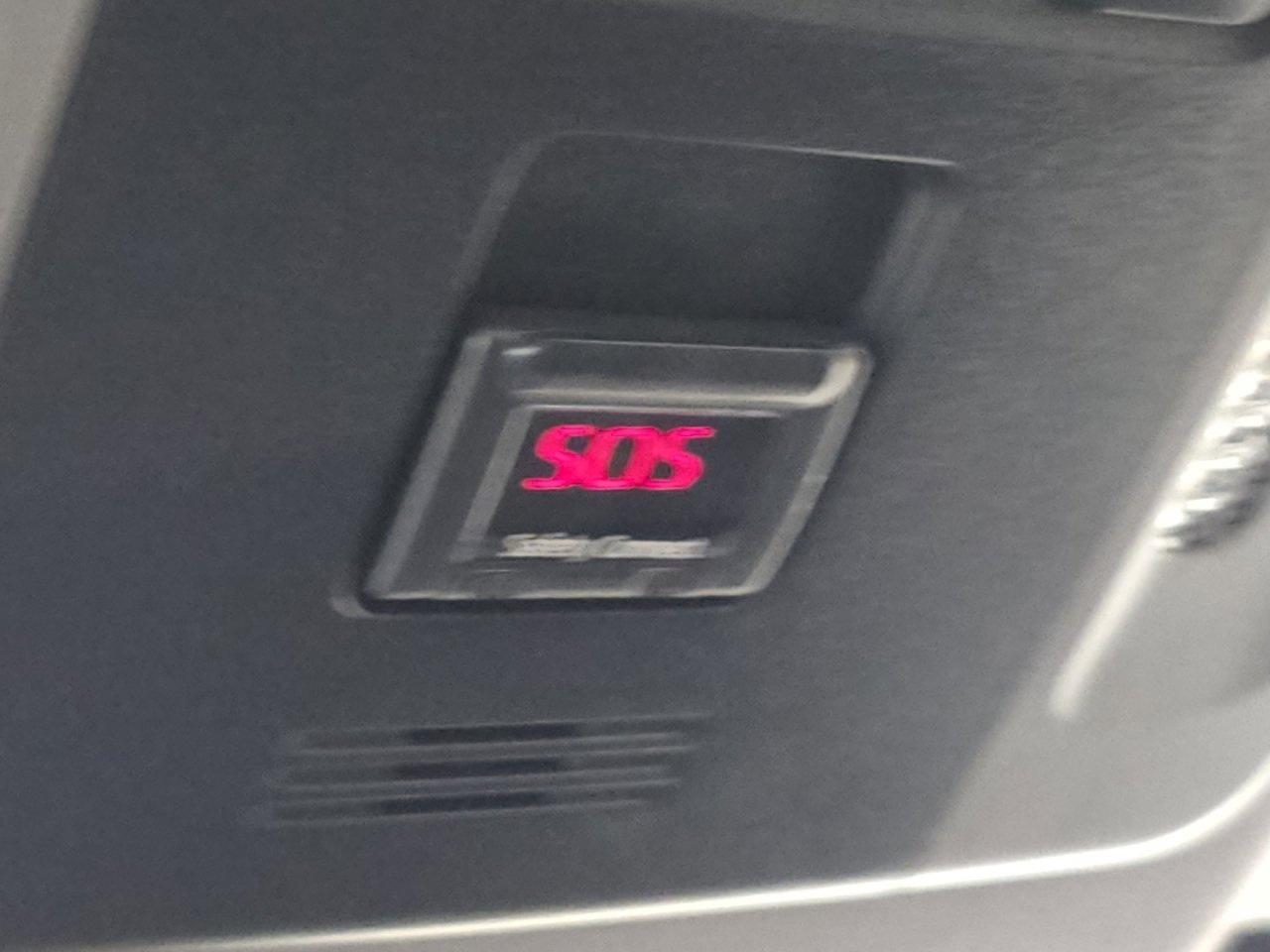 Certified 2019 Toyota Camry LE w/ Convenience Package image 30