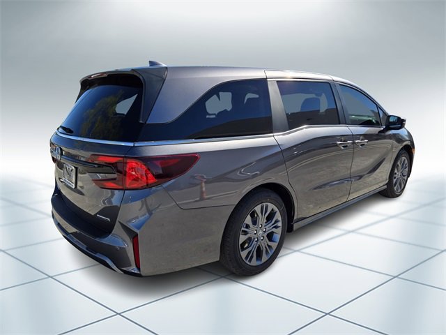 New 2026 Honda Odyssey Touring image 4