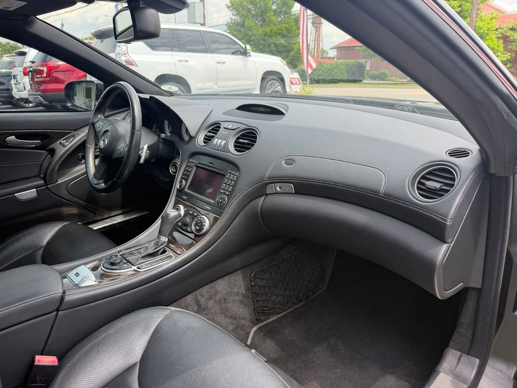 Used 2011 Mercedes-Benz SL 550 image 25