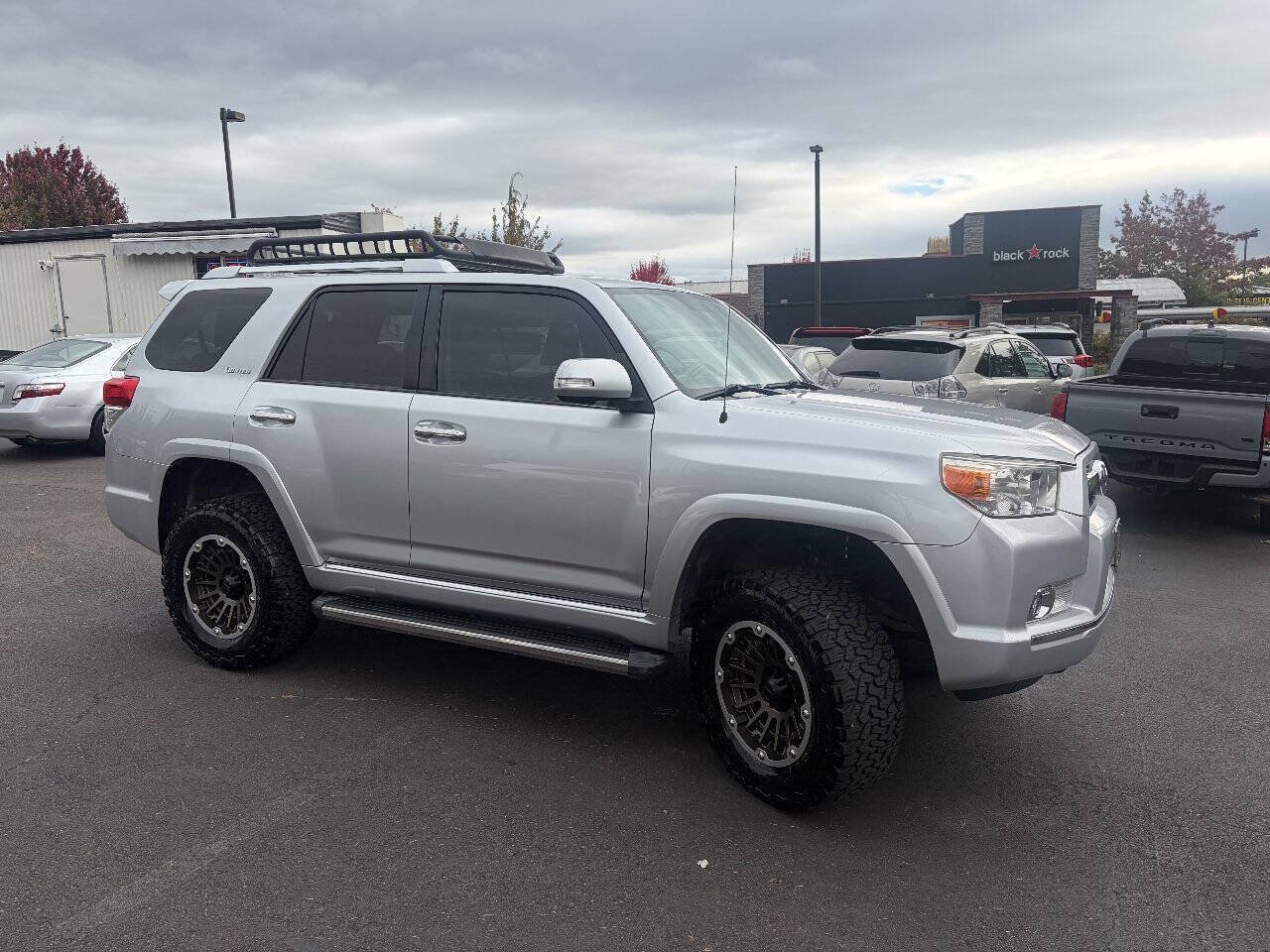 Used 2011 Toyota 4Runner Limited AWD/4WD image 3