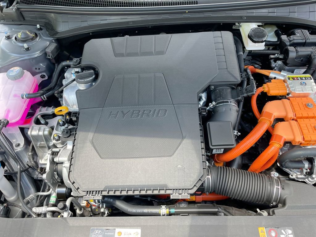 Used 2025 Hyundai Elantra Blue image 51