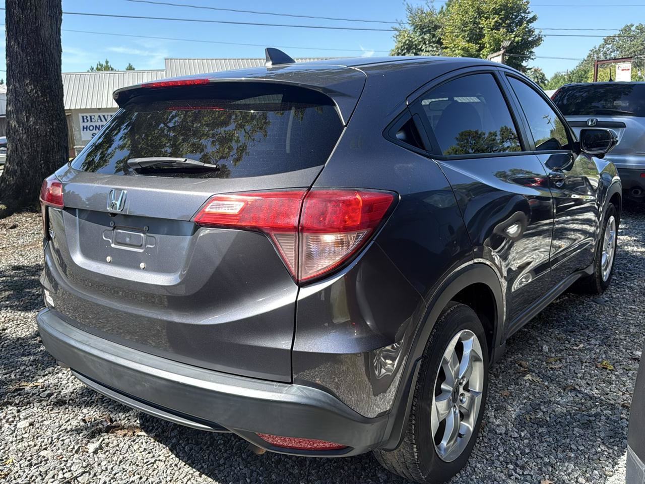 Used 2017 Honda HR-V EX image 4