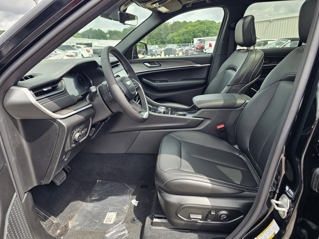 New 2026 Jeep Grand Cherokee Limited w/ Limited Altitude Package RWD image 34