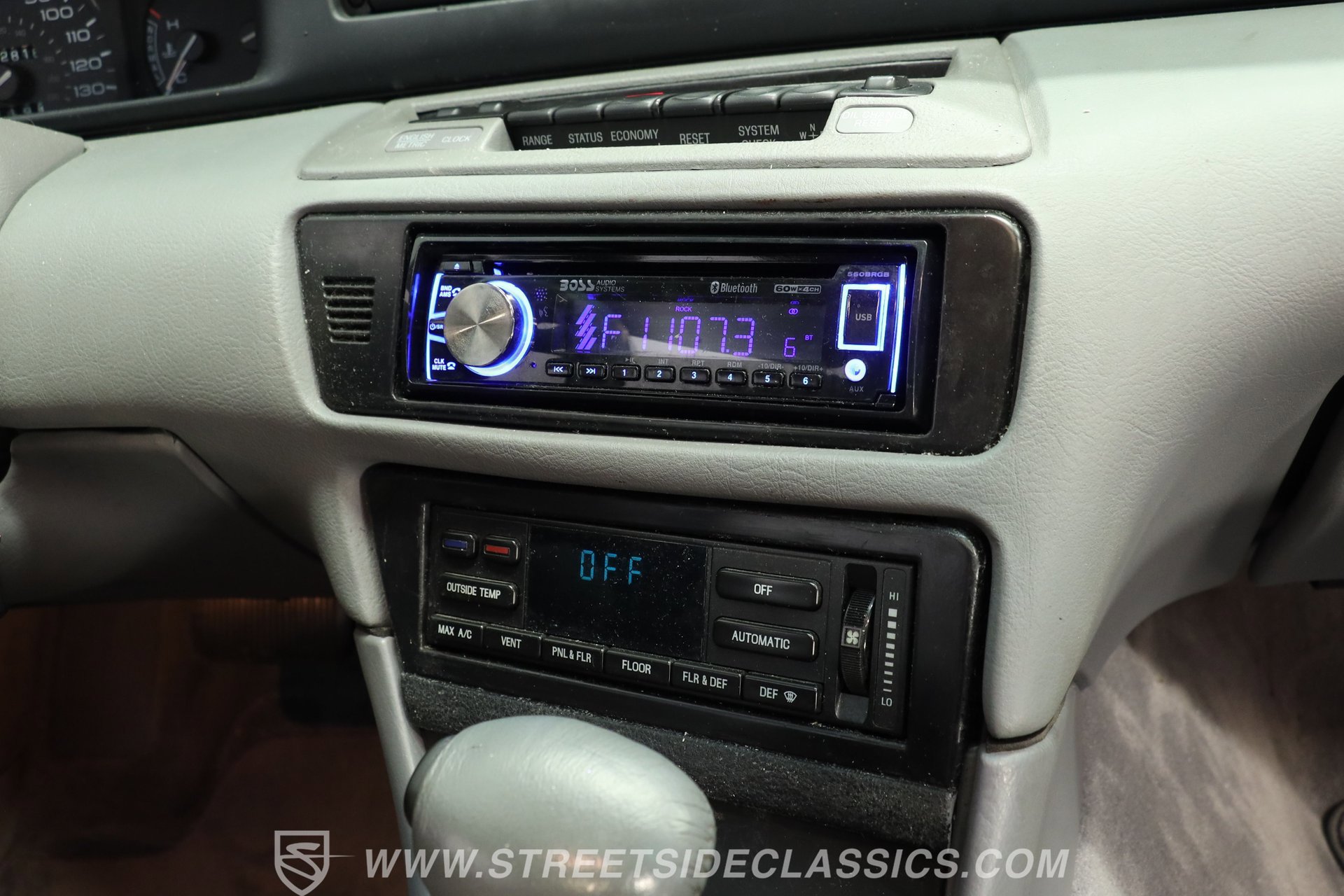 Used 1993 Lincoln Mark VIII image 38