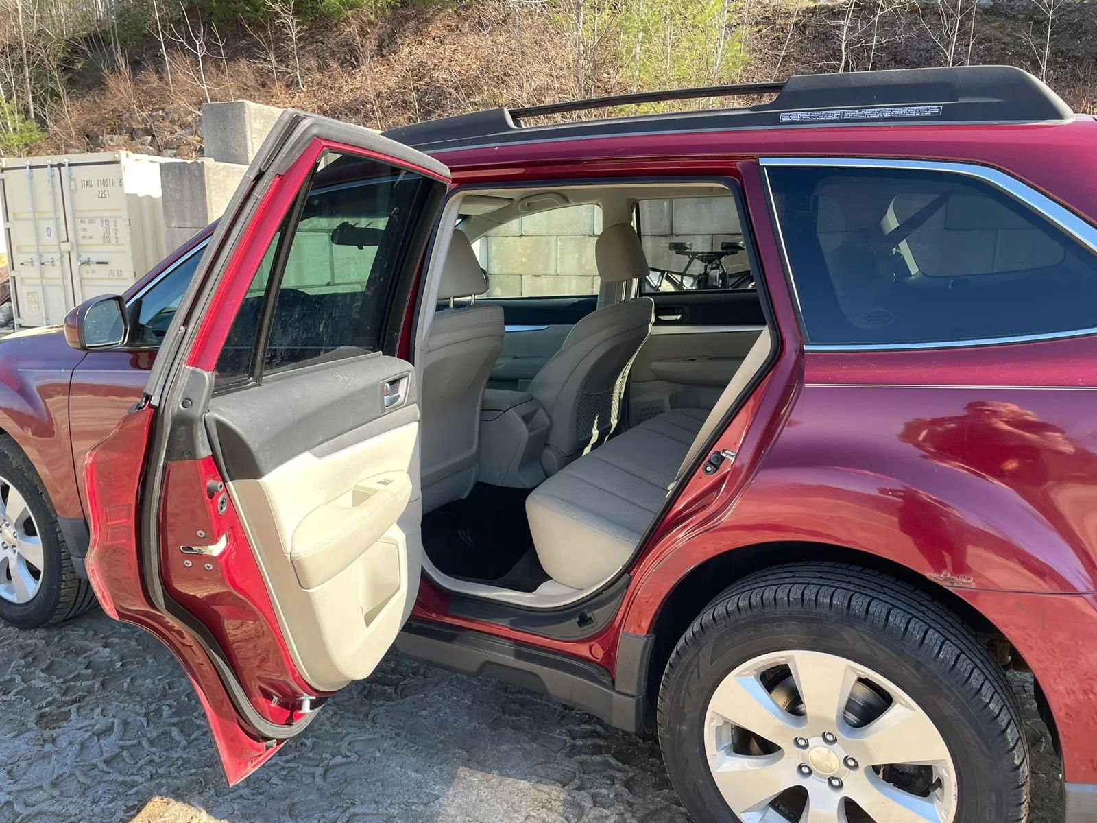 Used 2011 Subaru Outback 2.5i Premium w/ All-Weather Pkg image 17