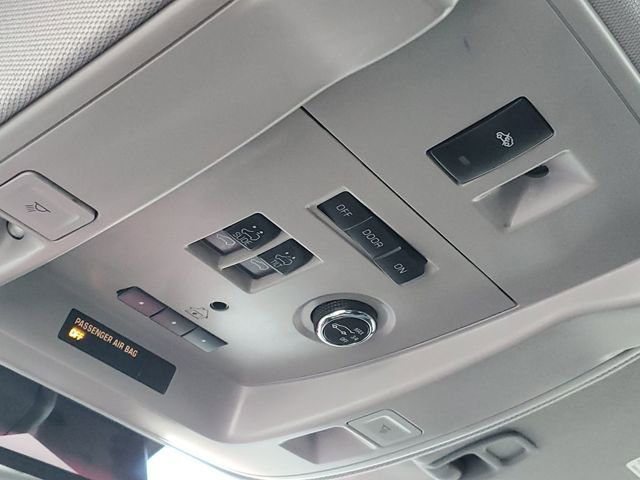 Used 2016 Cadillac Escalade ESV Luxury image 24