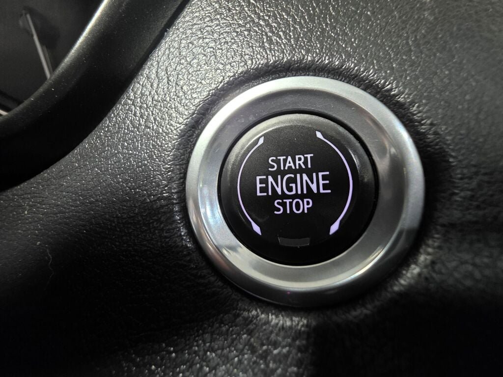Used 2019 Cadillac XT4 Sport AWD/4WD image 19