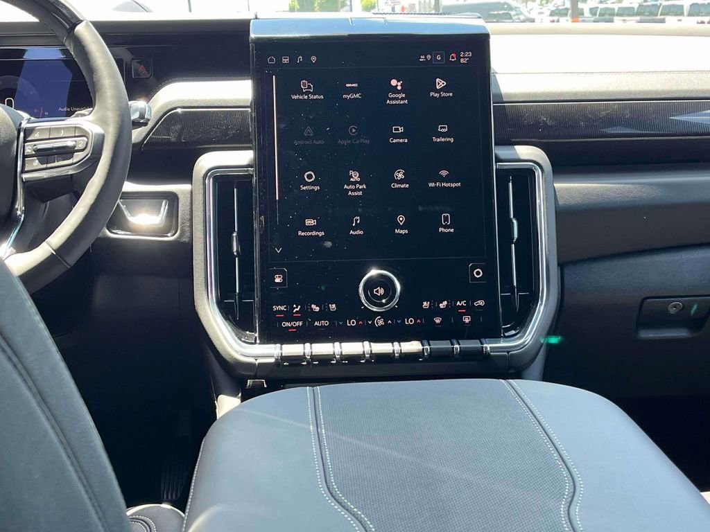 New 2026 GMC Yukon Elevation w/ Elevation Premium Package AWD/4WD image 13
