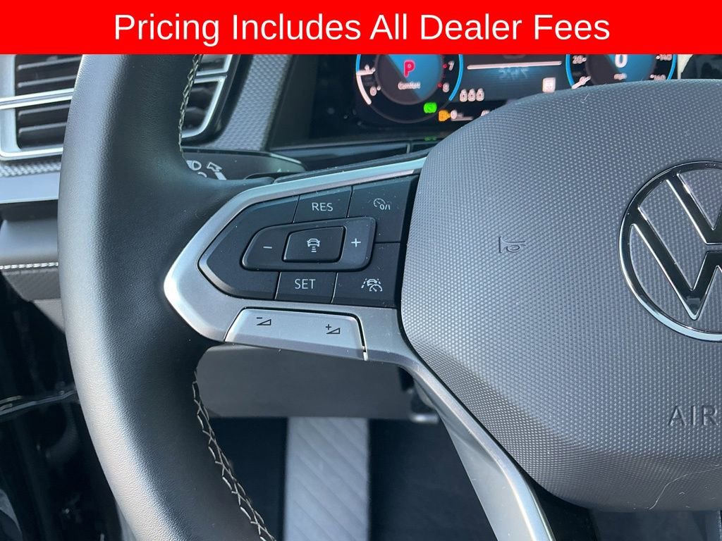 Used 2025 Volkswagen Atlas Cross Sport SEL AWD/4WD image 14