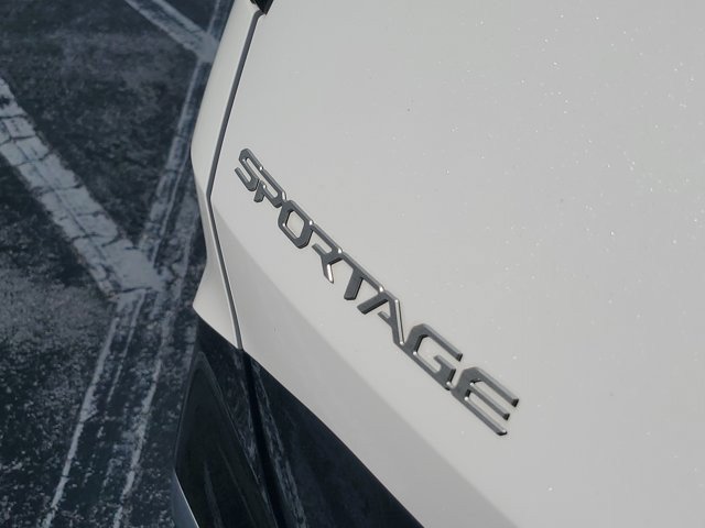 Used 2023 Kia Sportage SX FWD image 11