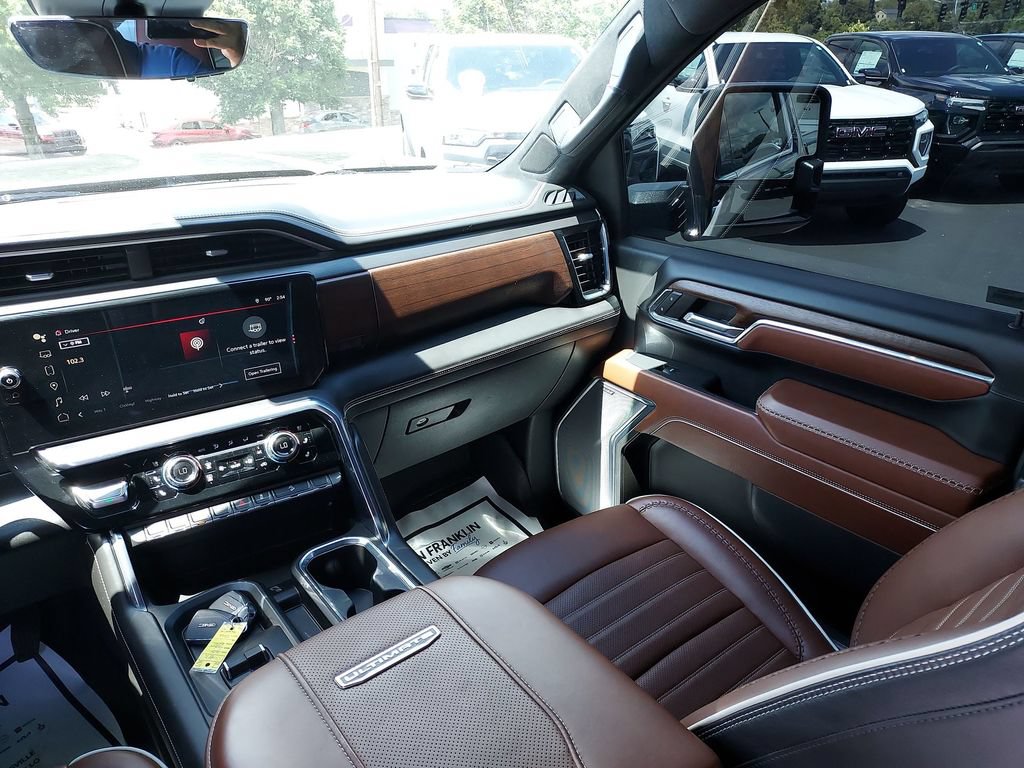 Used 2024 GMC Sierra 2500 Denali Ultimate AWD/4WD image 11