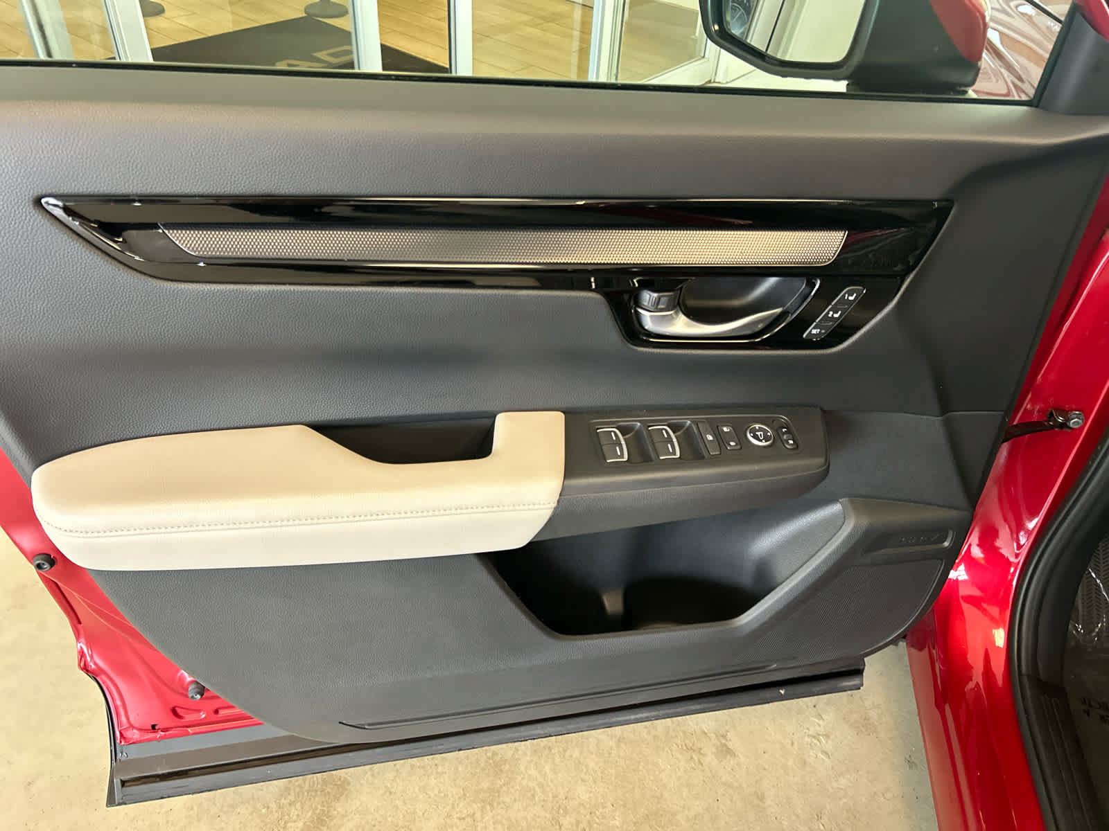 Used 2024 Honda CR-V EX-L image 12