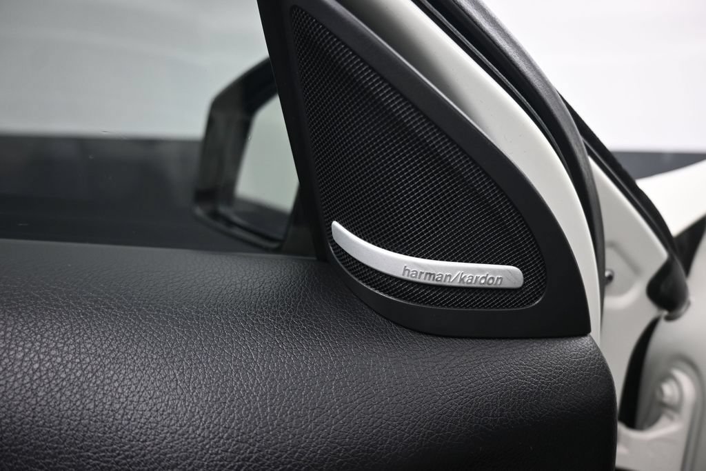 Used 2016 Mercedes-Benz GLA 250 image 12