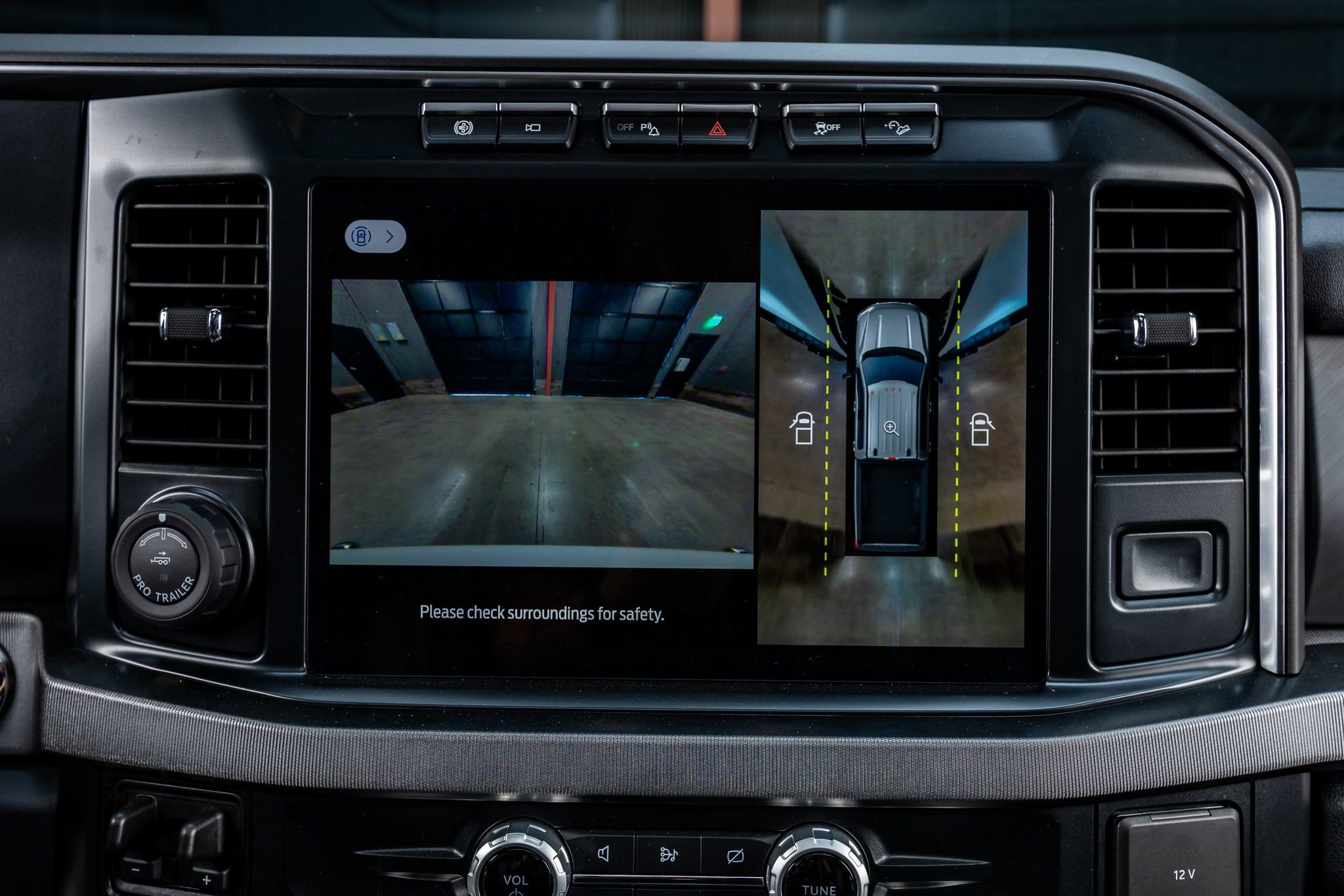 Used 2024 Ford F350 Platinum image 25