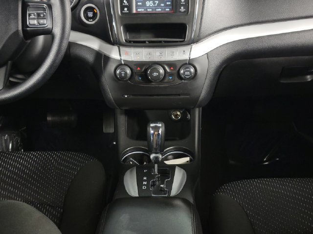 Used 2020 Dodge Journey SE FWD image 25