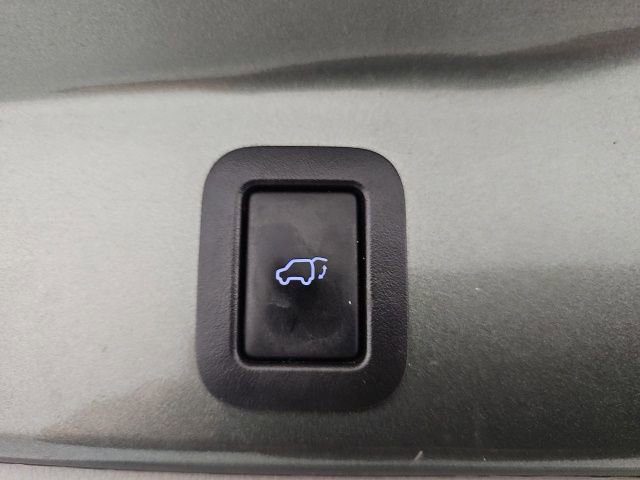 Used 2017 Toyota Highlander Limited Platinum image 36