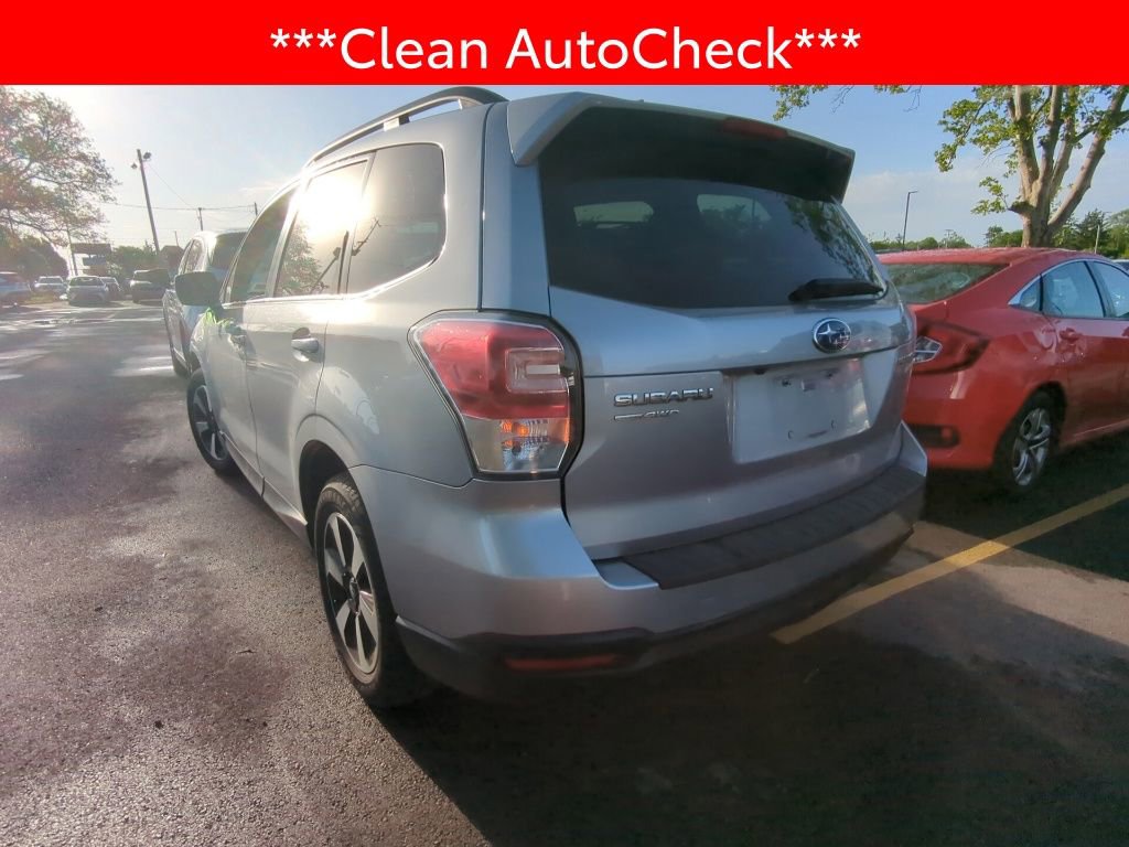 Used 2017 Subaru Forester 2.5i Premium w/ All-Weather Package AWD/4WD image 4