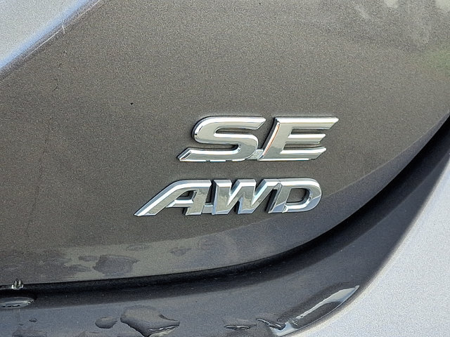 Used 2020 Toyota Camry SE w/ Cold Weather Package AWD/4WD image 29