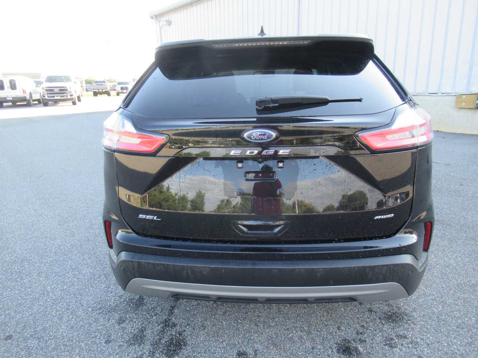 Used 2024 Ford Edge SEL AWD/4WD image 6