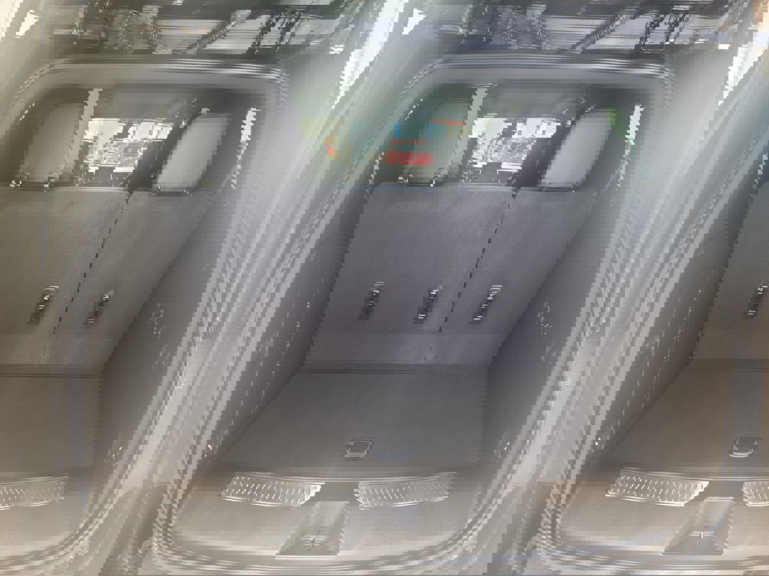 Used 2021 Chevrolet Tahoe High Country w/ Premium Package image 9