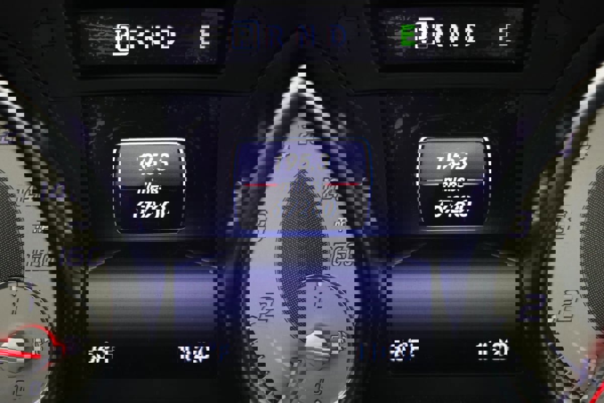 Used 2014 Mercedes-Benz SLK 250 image 10