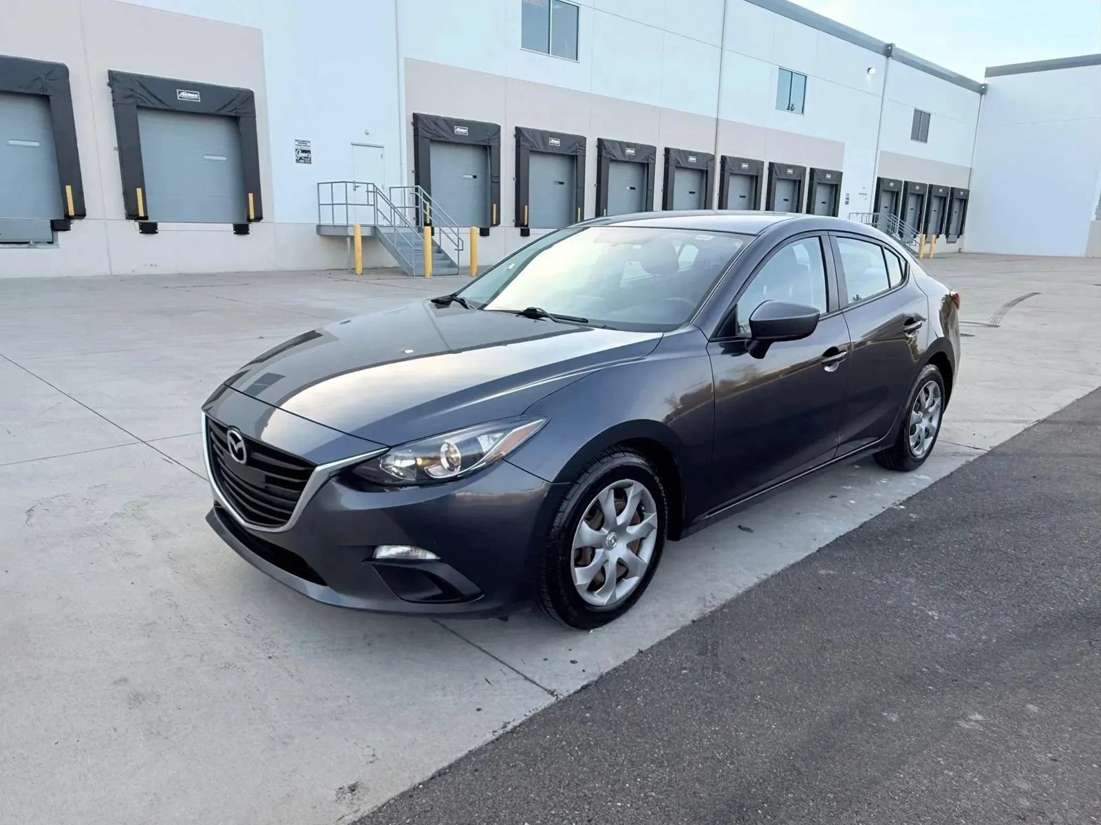 Used 2015 MAZDA MAZDA3 i Sport FWD image 1