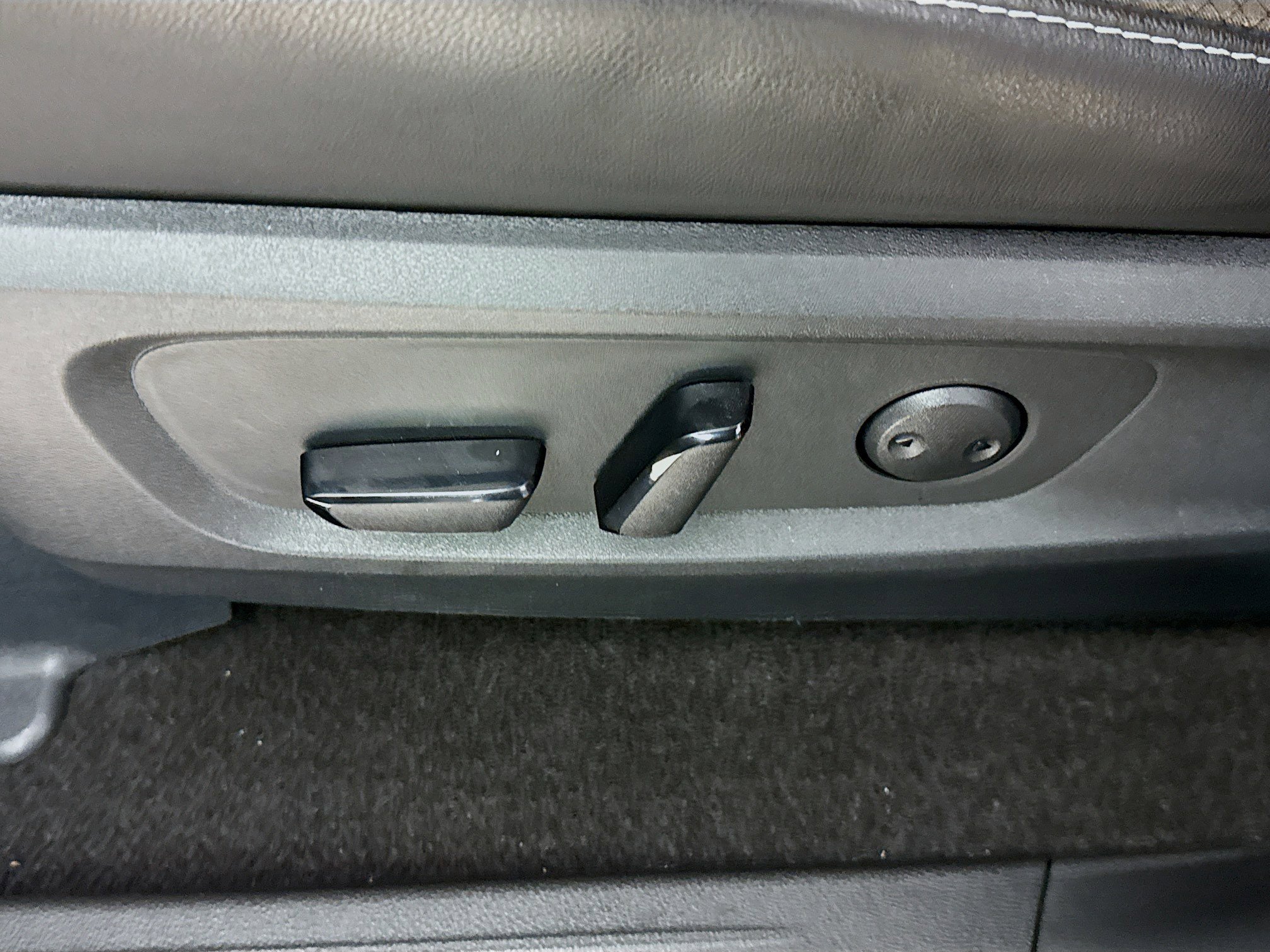 Used 2023 Nissan Pathfinder SL w/ SL Premium Package image 24