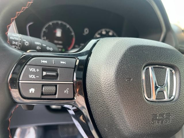 Used 2025 Honda Pilot TrailSport image 29
