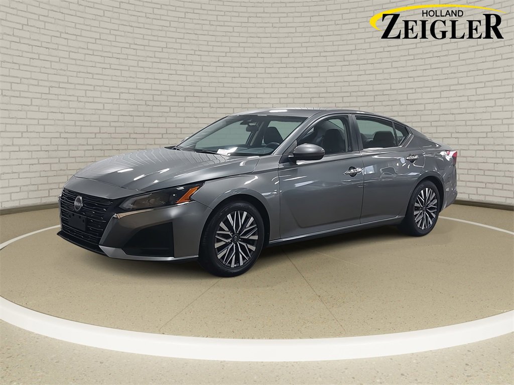 Used 2023 Nissan Altima 2.5 SV