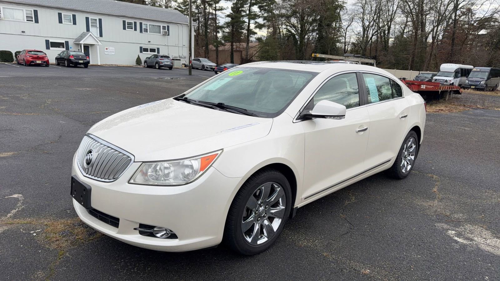 Used 2011 Buick LaCrosse CXL image 3