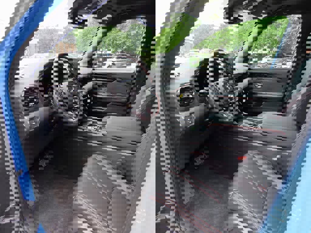 New 2025 Honda Pilot TrailSport image 2