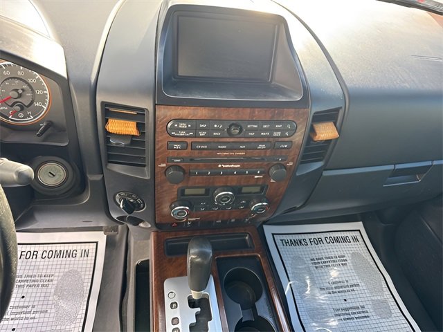 Used 2010 Nissan Titan LE w/ Technology Pkg image 13