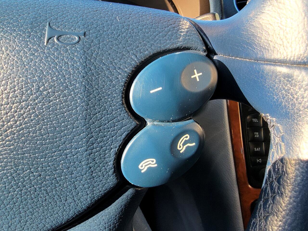 Used 2004 Mercedes-Benz CLK 500 Cabriolet image 31