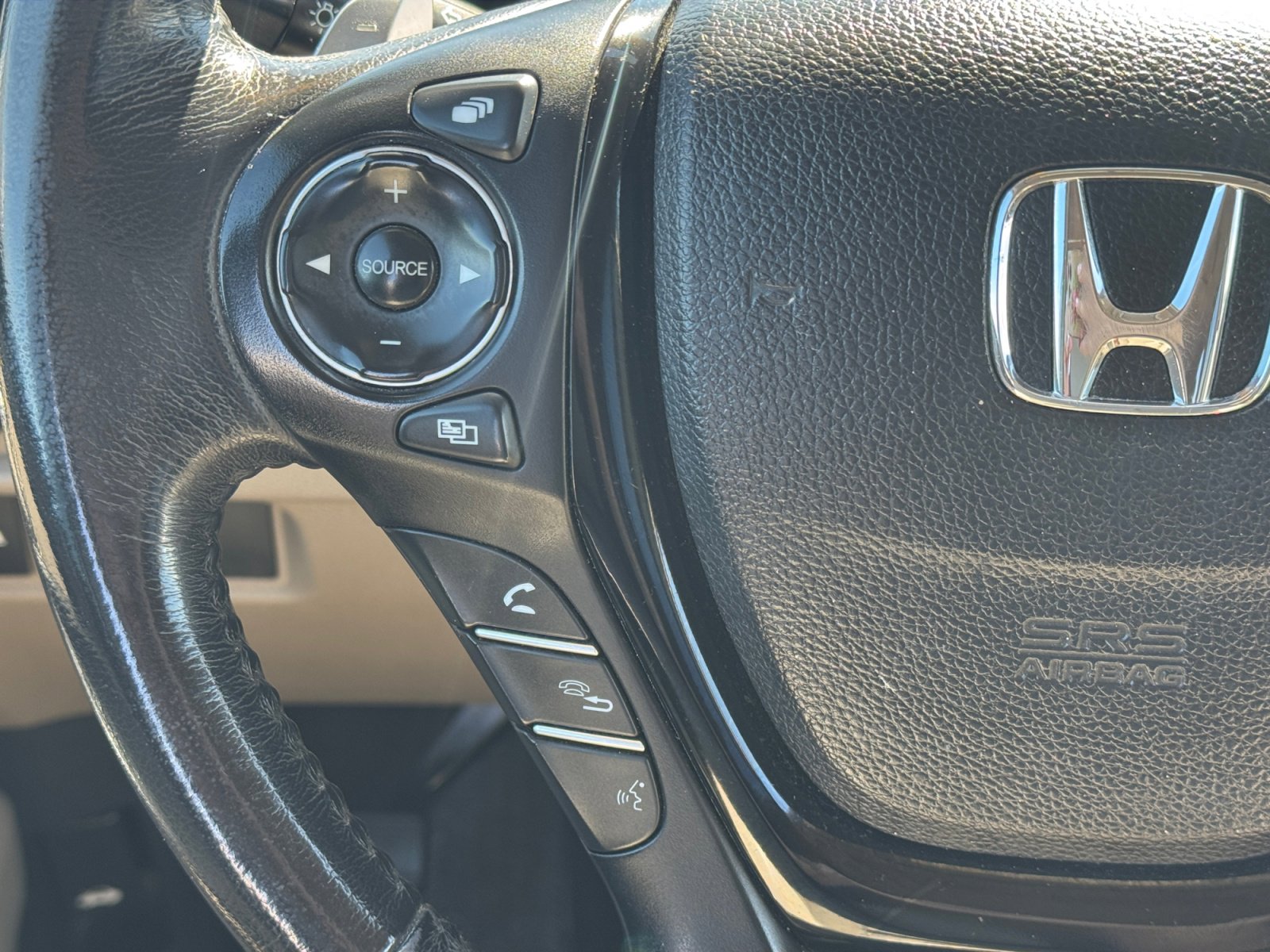 Used 2017 Honda Pilot Touring image 17