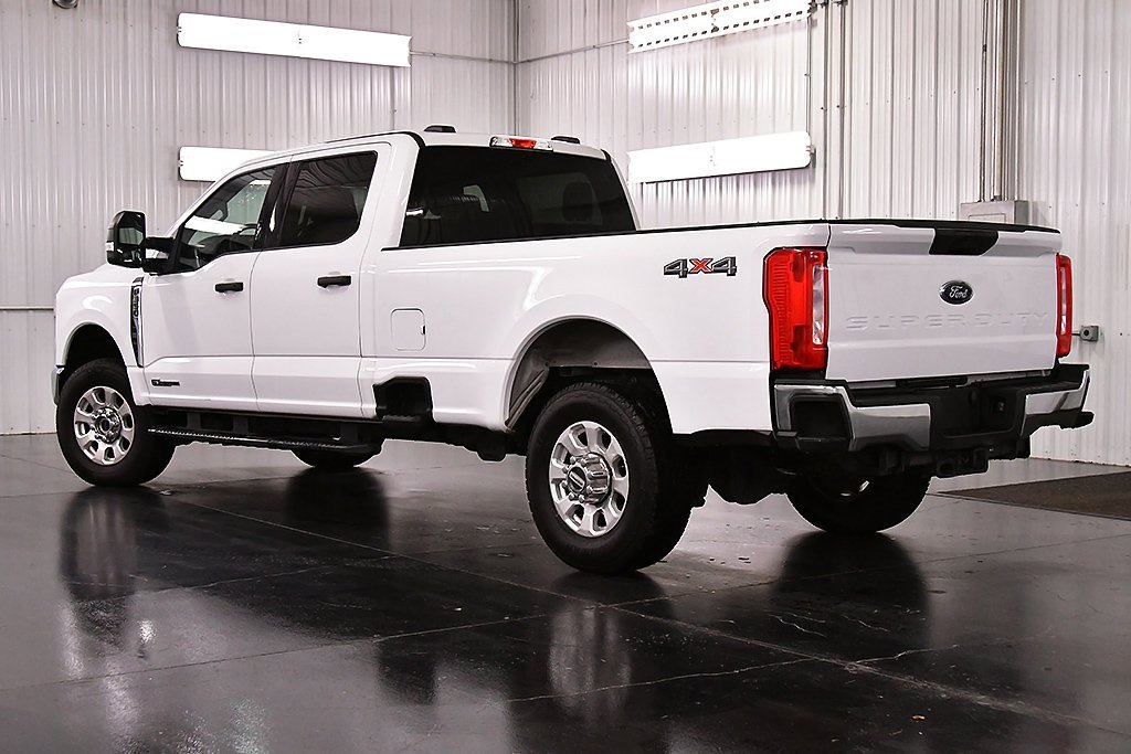 Used 2024 Ford F350 XLT image 5