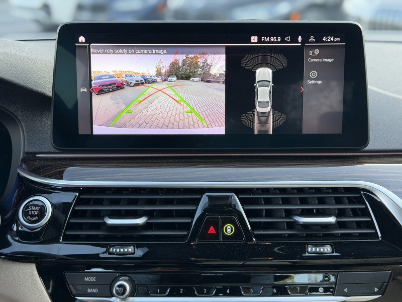 Certified 2023 BMW 540i w/ Premium Package image 26