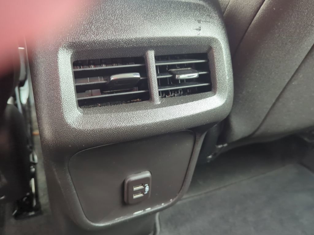 Used 2023 Chevrolet Equinox LS image 24