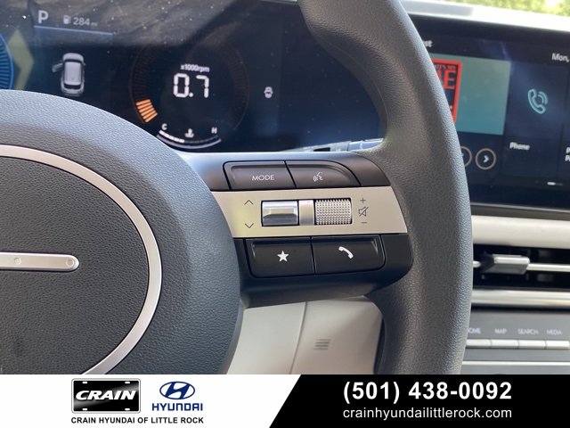 New 2025 Hyundai Tucson SE image 16