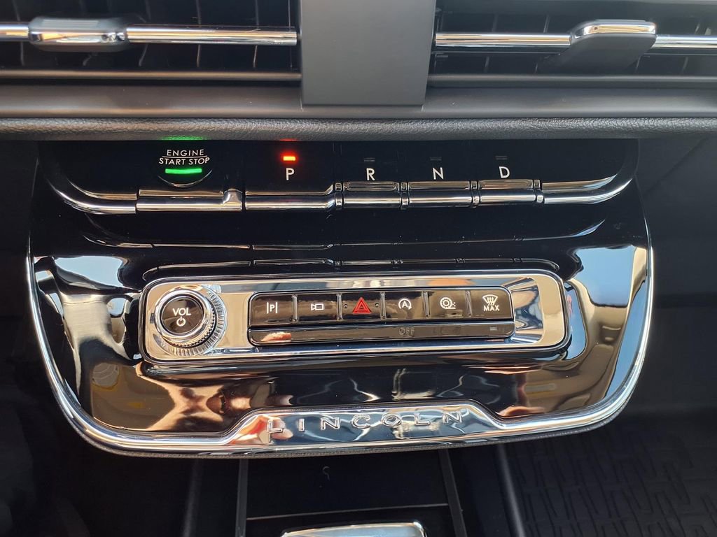 Used 2024 Lincoln Corsair FWD w/ Equipment Group 101A image 12